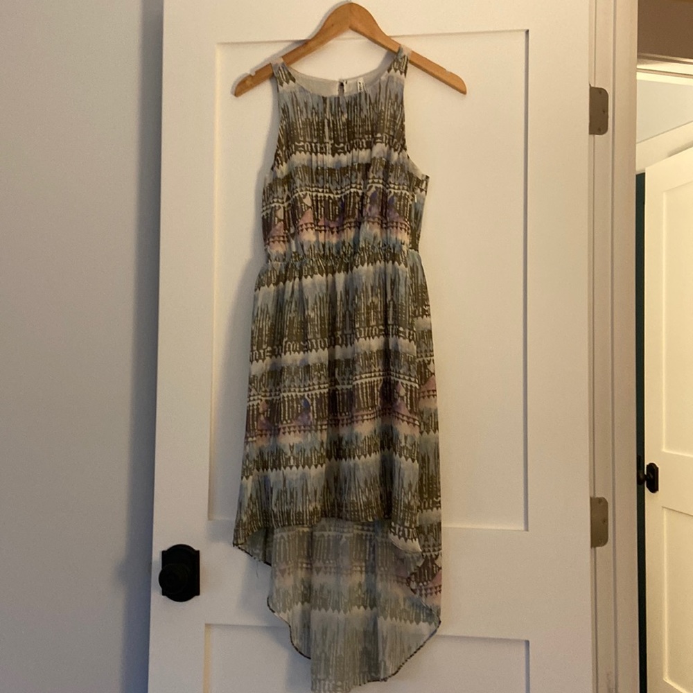 Gentlefawn Sleeveless High-low hem Dress a size 4